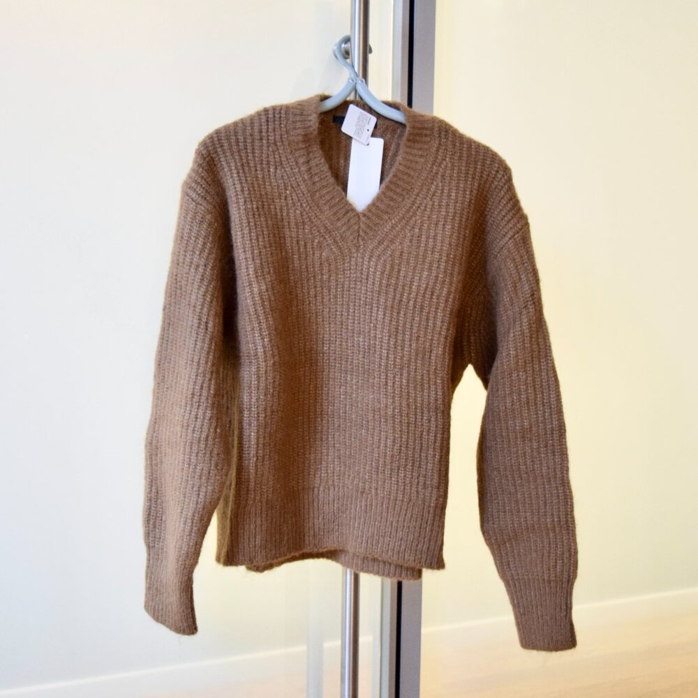 Uniqlo Fluffy V Neck Sweater - Beige